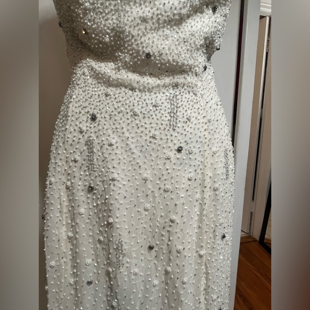 Wedding/Prom dress. - Picture 7 of 9